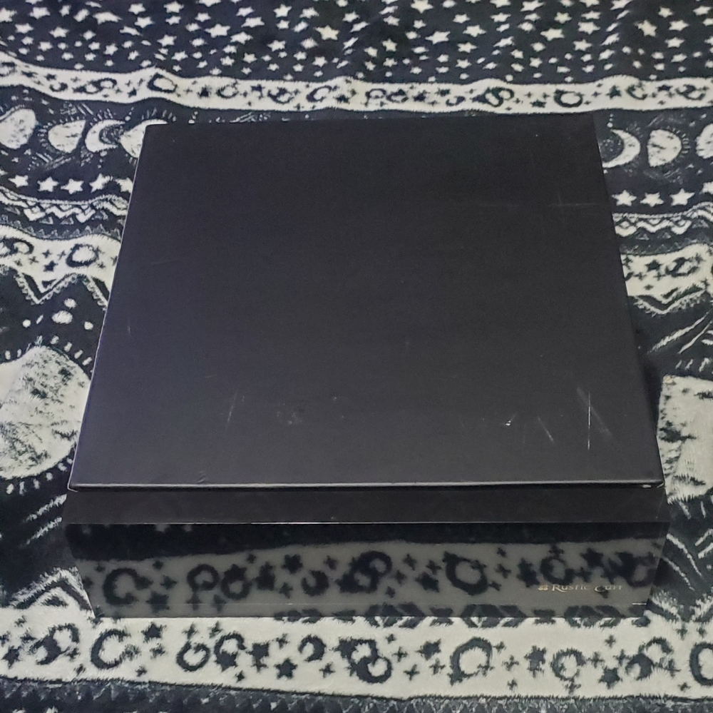 Rustic Cuff Lucite Box Set - Picture 7 of 8